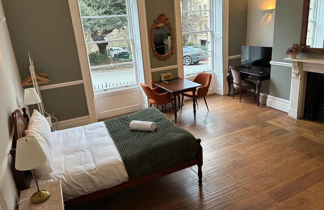 3 Berkeley Square Guesthouse-1