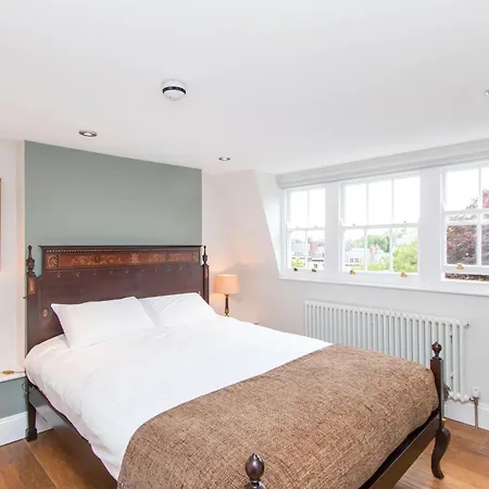 3 Berkeley Square Guesthouse-3